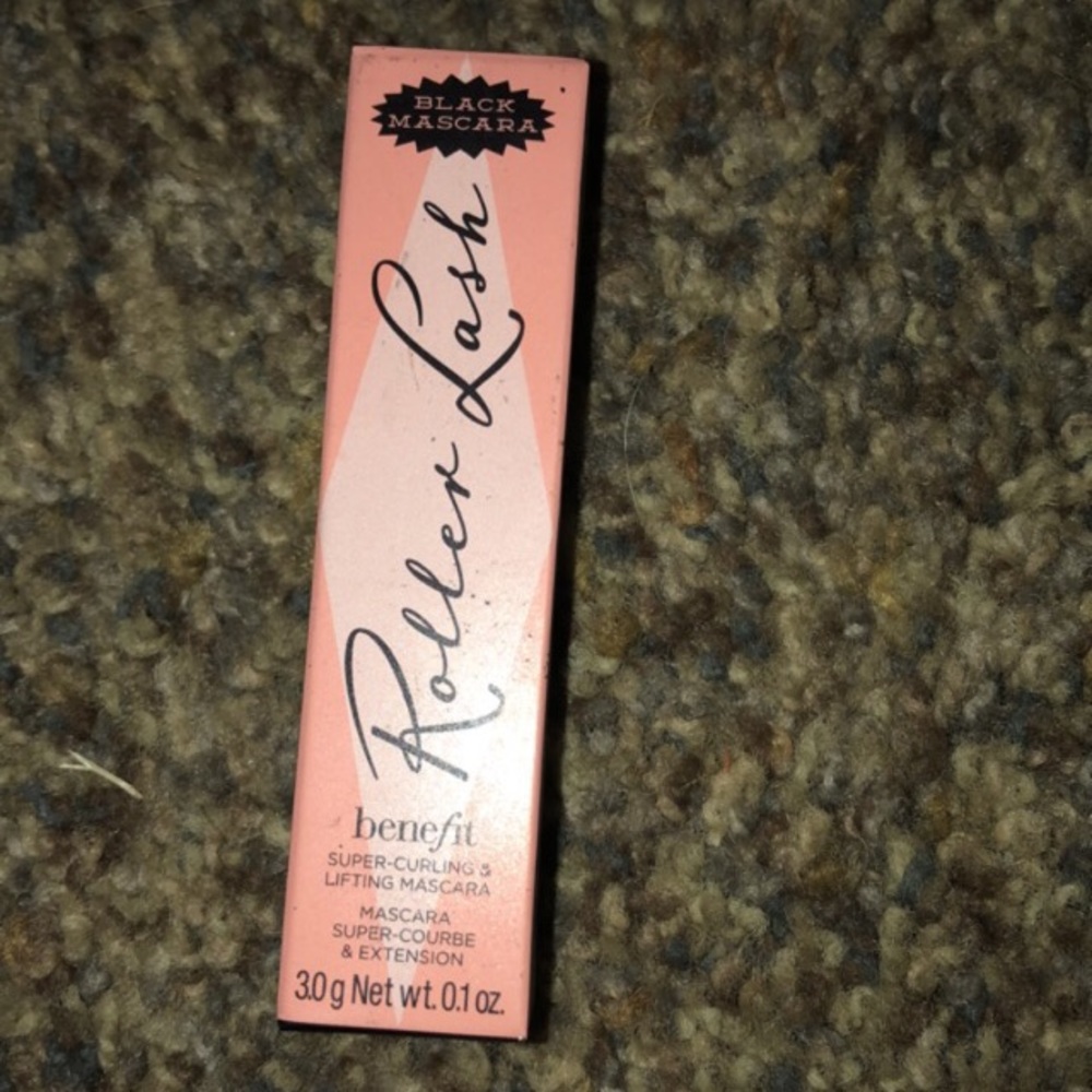 Benefit travel size mascara